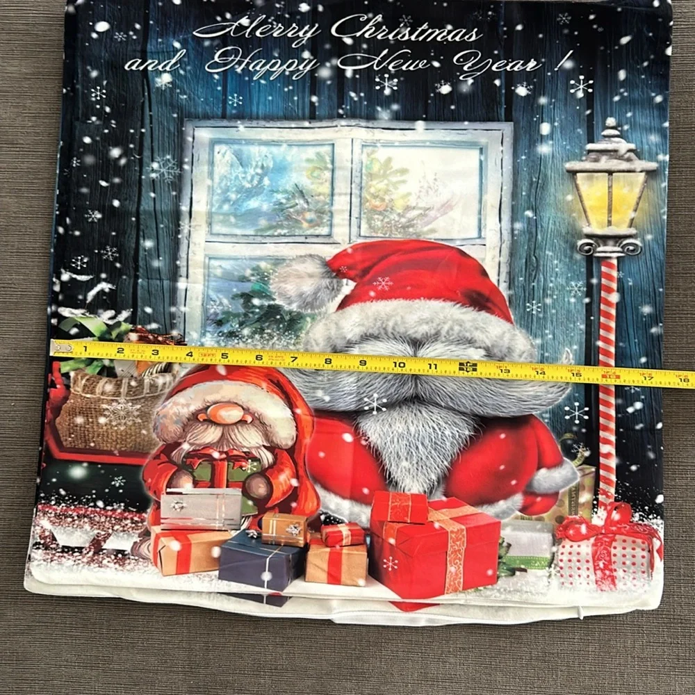 2 Christmas Pillowcase Gnomes outside - 17.5“x17.5“